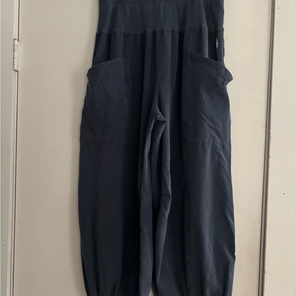 Free People Up In the Air set harem style pants fitted top Navy Blue - Picture 4 of 10